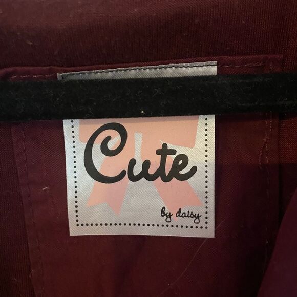 Daisy Shoppe Burgundy Sleeveless Zip Up Hooded Vest Size Medium - Picture 3 of 6